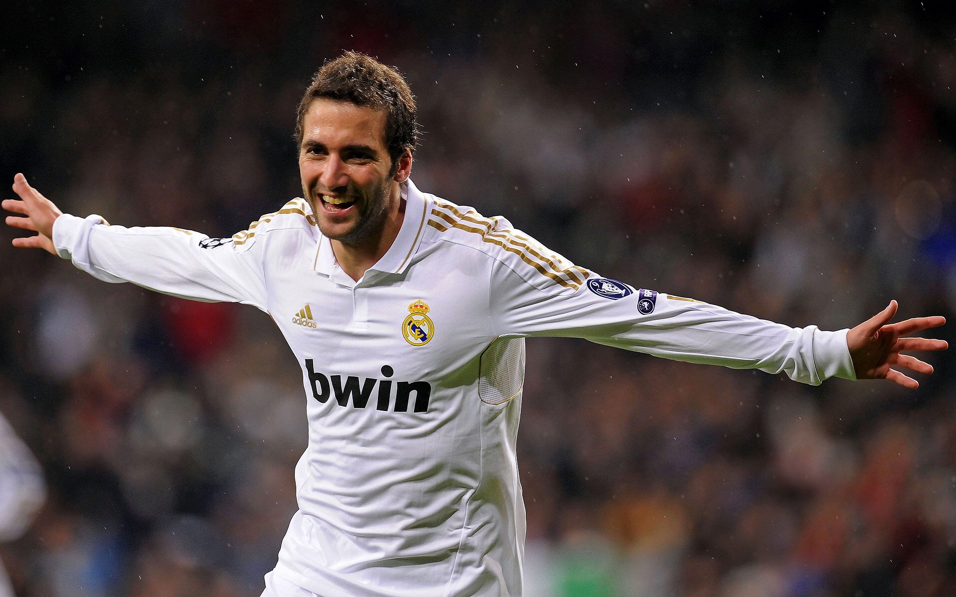 开云体育视频直播-球场外的话题：球员生活点滴分享，球员对球场上所发生的事实问题